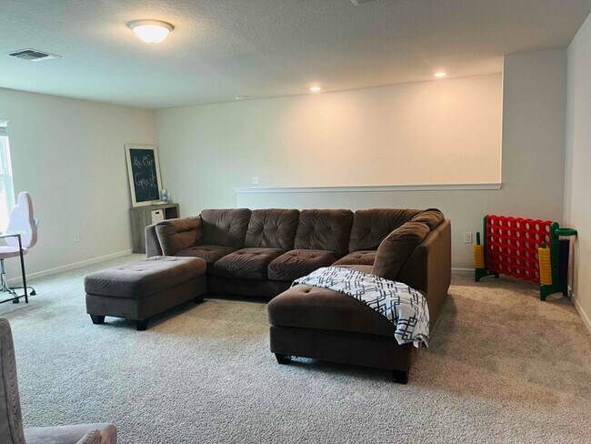 Building Photo - 30572 Thunderbird Dr