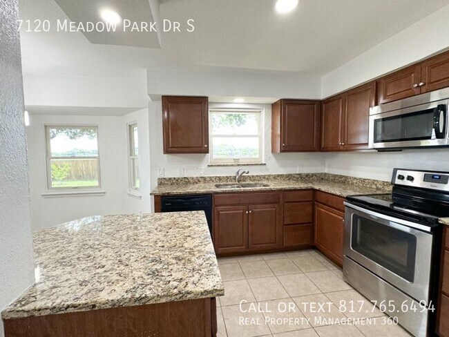 Building Photo - Freshly updated North Richland Hills home ...