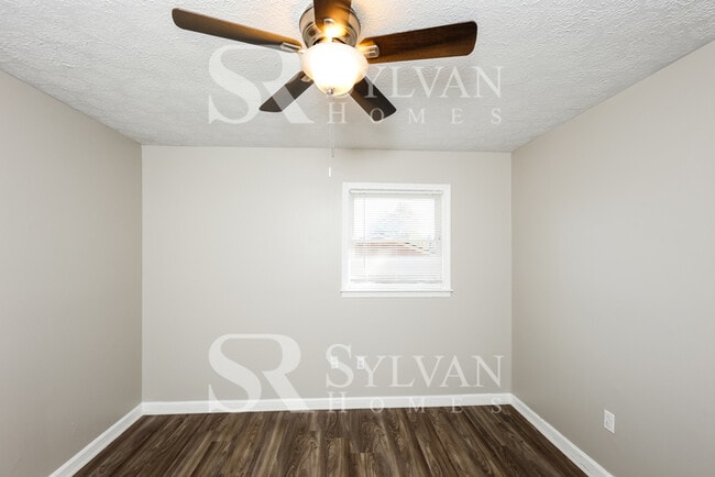 Building Photo - Do not miss out on the incredible opportun...