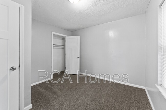 Building Photo - 1853 Medford Ave