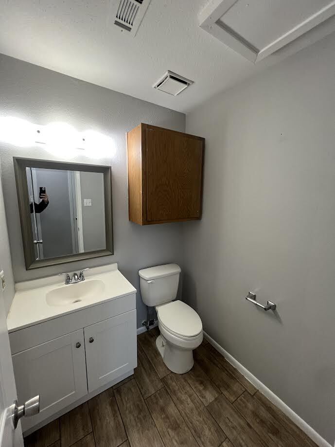 Building Photo - 2815 Longmire Dr