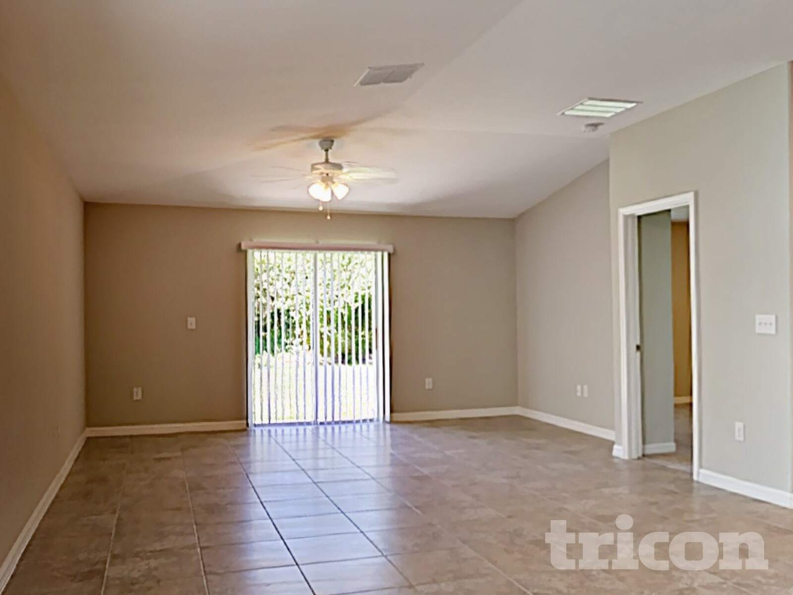 Building Photo - 1724 Broad Winged Hawk Dr