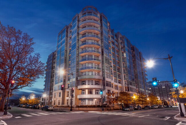 Building Photo - Incredible 11th Floor 2BR/2BA Condo Blocks from the Metro in Vibrant Mount Vernon Triangle!