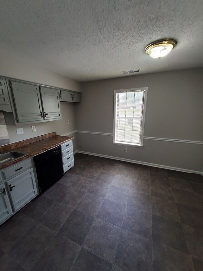 Building Photo - 4439 Stoney Creek Cove
