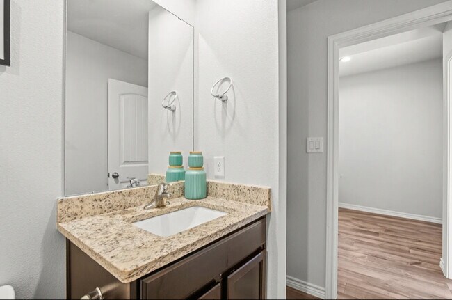 Building Photo - 7302 Star Gazer Dr