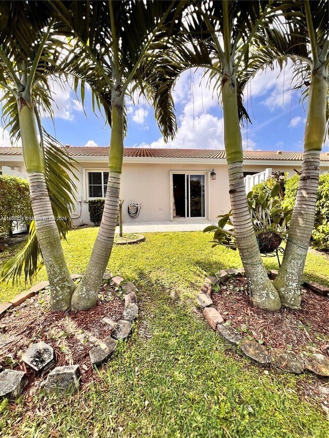 Building Photo - 11281 SW 18th Ct