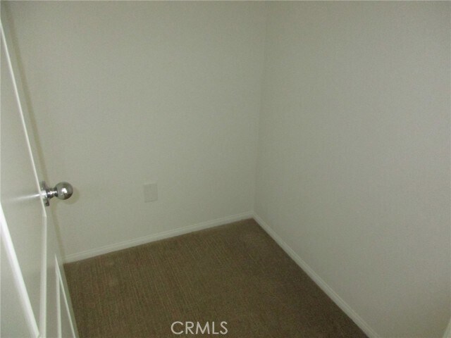 Building Photo - 13779 Darwin Dr
