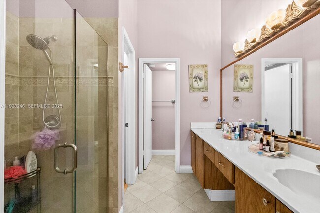 Building Photo - 7464 Pinewalk Dr S