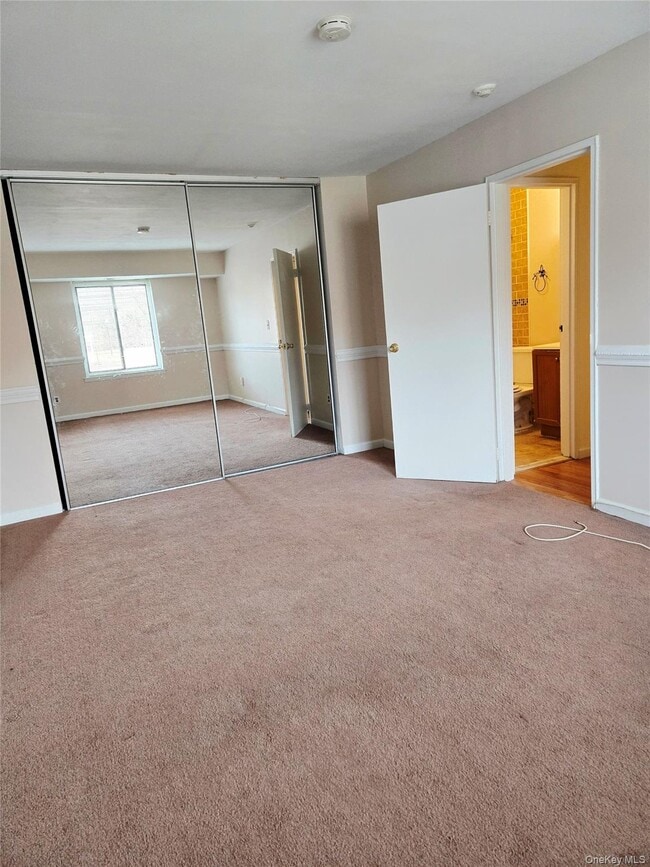 Building Photo - 7 Boulder Ct