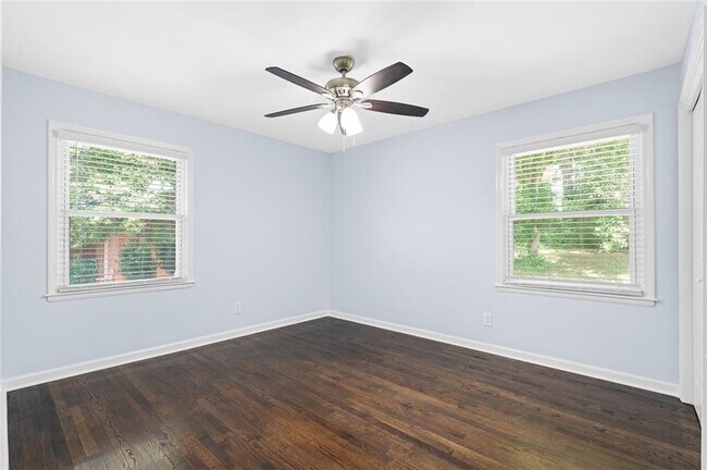 Building Photo - 1824 Atherton Dr
