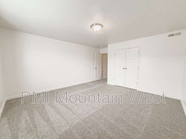 Building Photo - 641 N 30 E