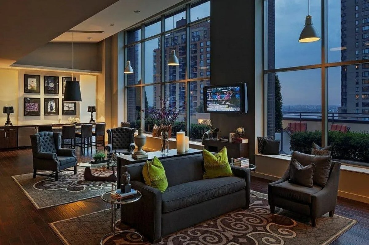 Building Photo - Washington Street