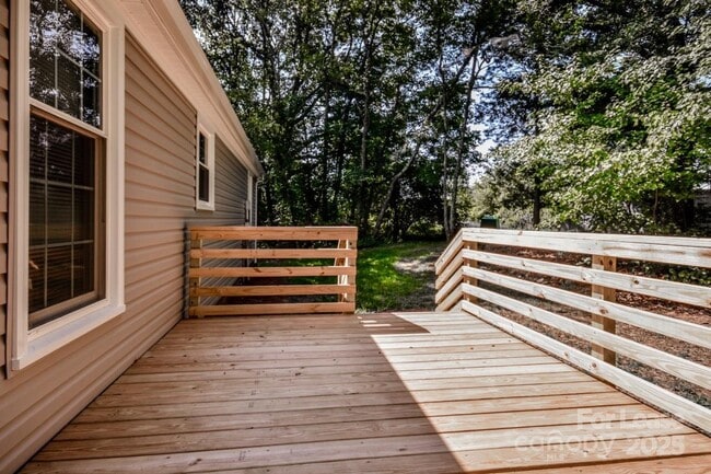 Building Photo - 4792 NC-73