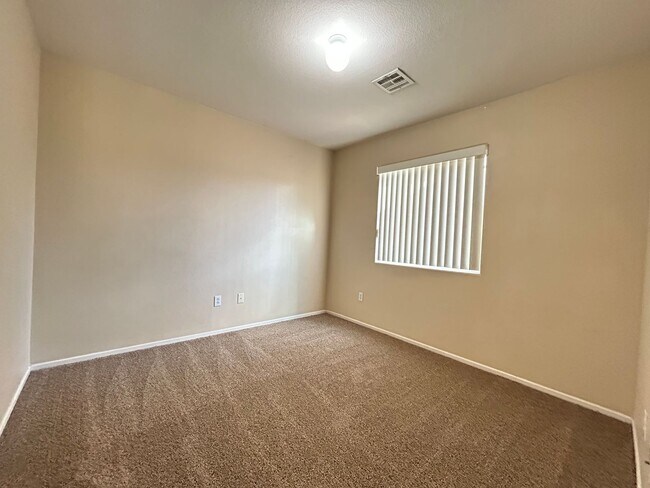 Building Photo - 3533 Terraza Mar Ave