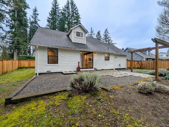 Building Photo - 115 E Jonathan Rd