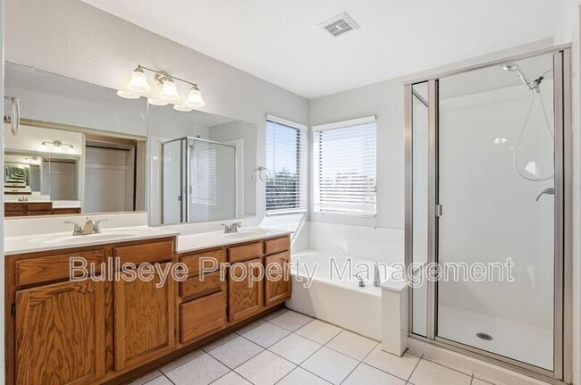 Building Photo - 4566 W Shannon St