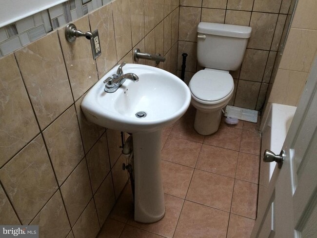 Building Photo - 267 W Sheldon St