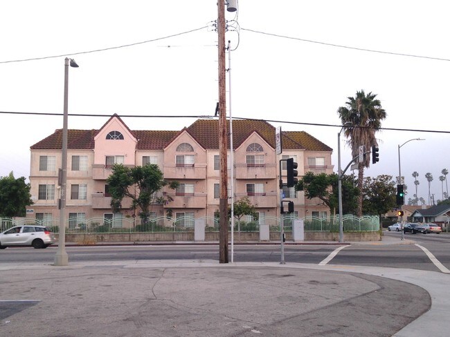 Building Photo - Arlington Rodeo Apartments
