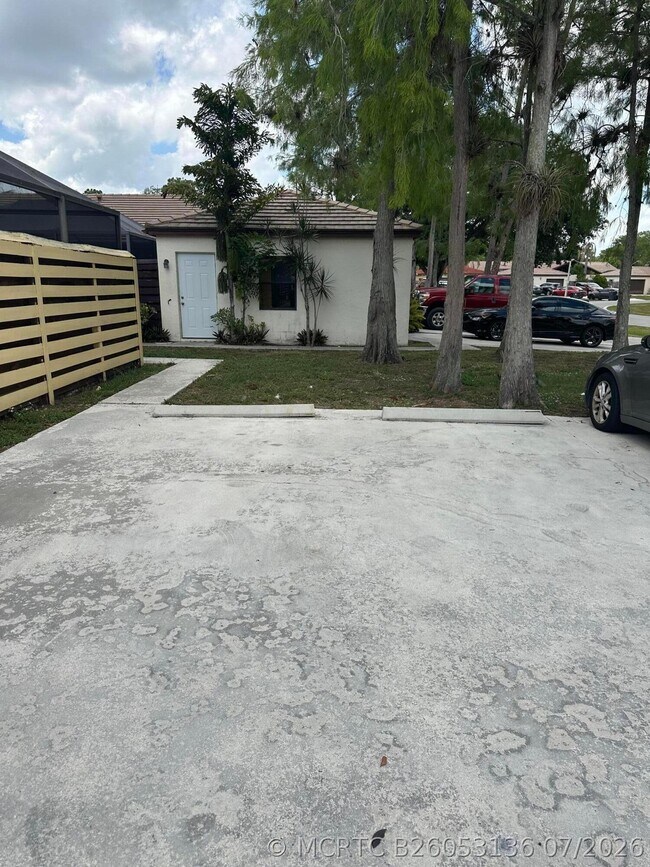 Building Photo - 1255 Periwinkle Pl