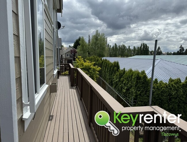 Building Photo - Dream Home on North Shore Golf Course in T...