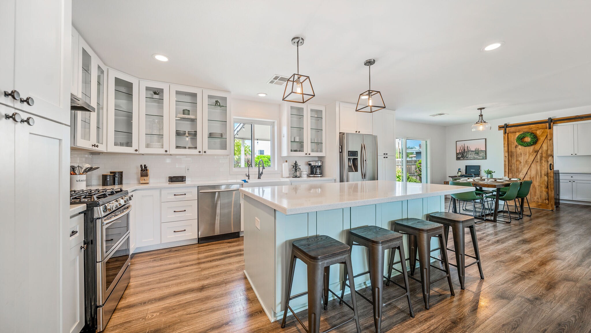 Building Photo - 8035 E Earll Dr