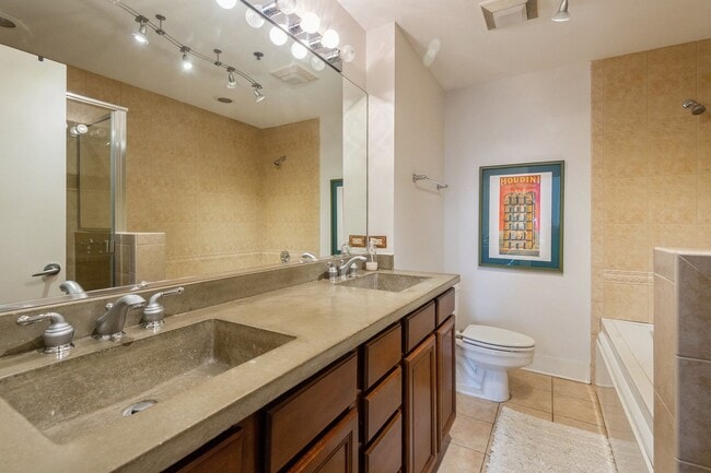 Building Photo - 888 S Michigan Ave