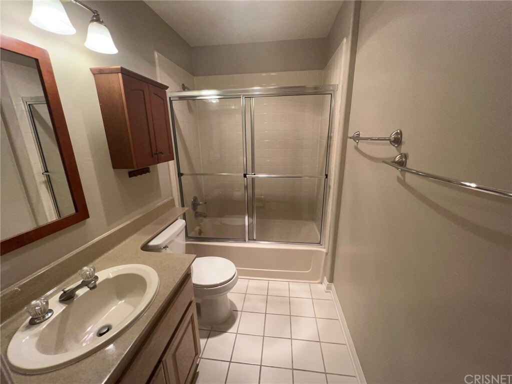 2nd Bathroom - 3645 Cardiff Ave