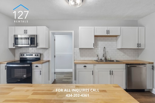 Building Photo - Great Property inside and out!