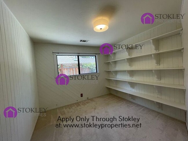 Building Photo - 149 Alegra Ln
