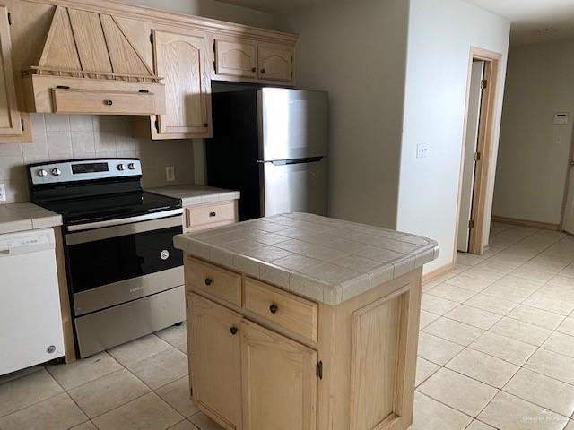 Building Photo - 25 I N St