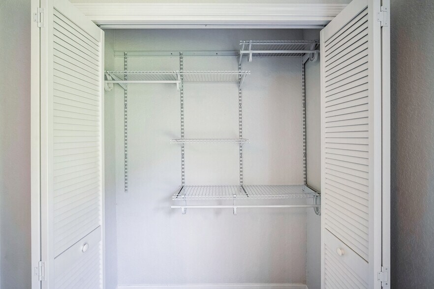 Building Photo - 1740 Magnolia St