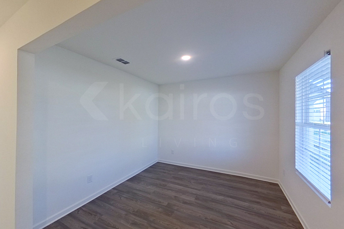 Building Photo - 108 Flat Rock Ml Trl