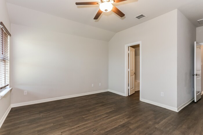Building Photo - 9021 Curacao Dr