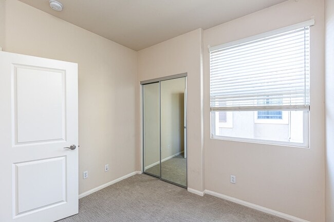 Building Photo - ***MOVE IN SPECIAL $250.00 OFF FIRST MONTH...