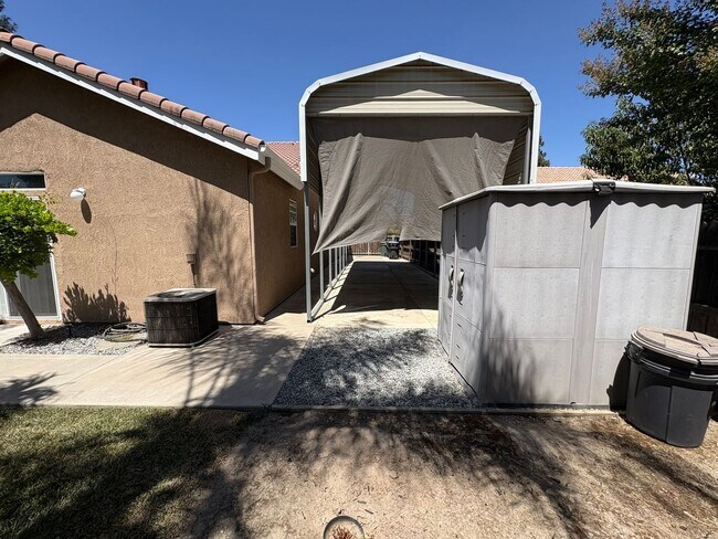 Building Photo - 1523 E Monte Vista Ct