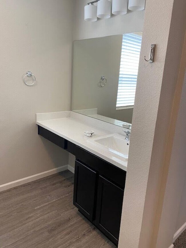 Building Photo - 2150 Santona Cir