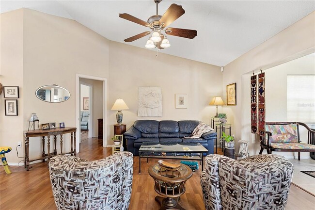 Building Photo - 4527 Hamlets Grv Dr