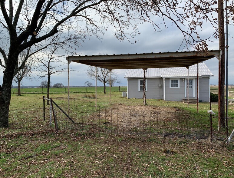 Carport at rear entrance - 2686 FM 1198