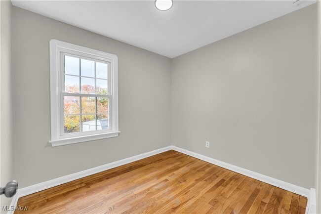 Building Photo - 16201 Walden Ave