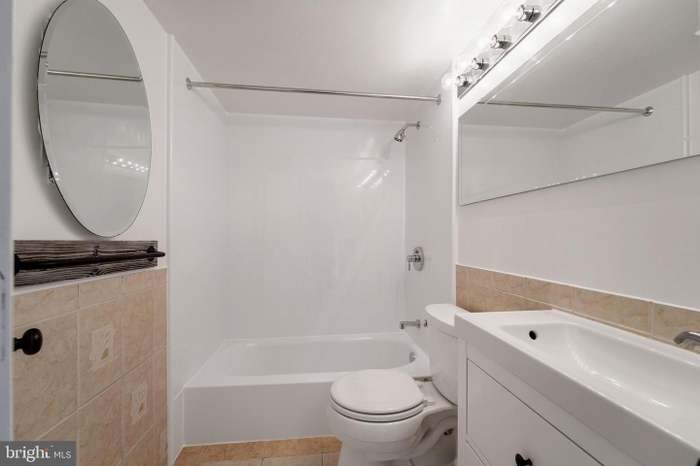 Building Photo - 2016 37th St SE