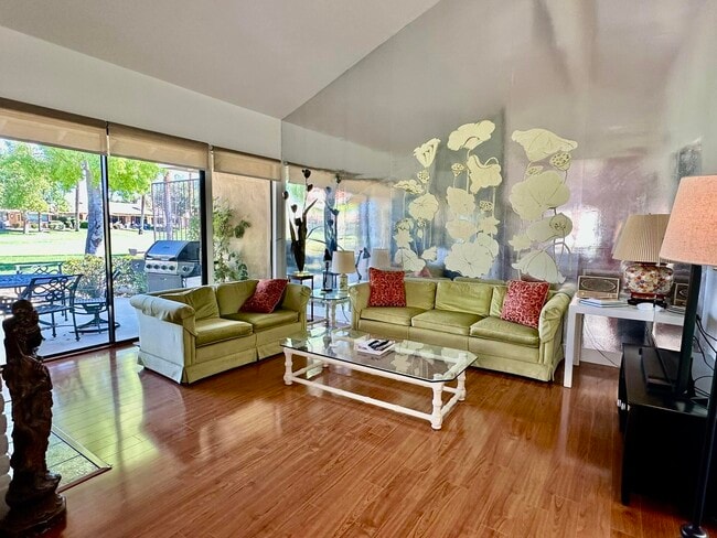 Building Photo - 316 Sierra Madre S