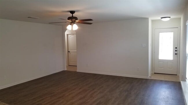 Building Photo - 1616 Treeta Trail