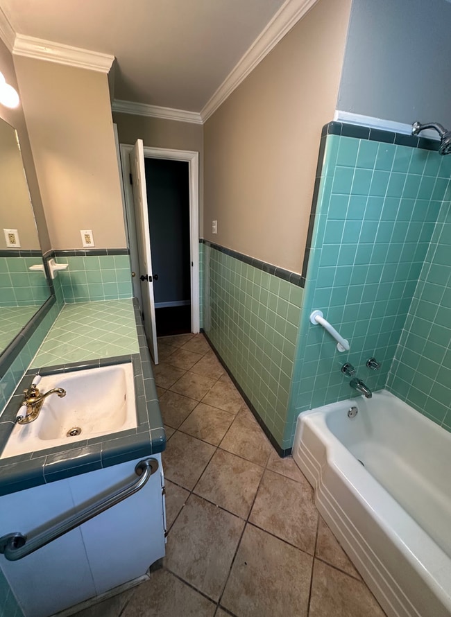Building Photo - 3 Bed 2 Bath - Muscle Shoals, AL