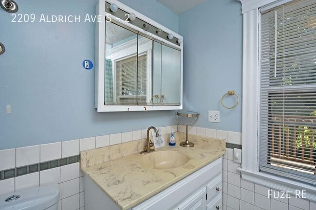 Building Photo - 2209 Aldrich Ave S