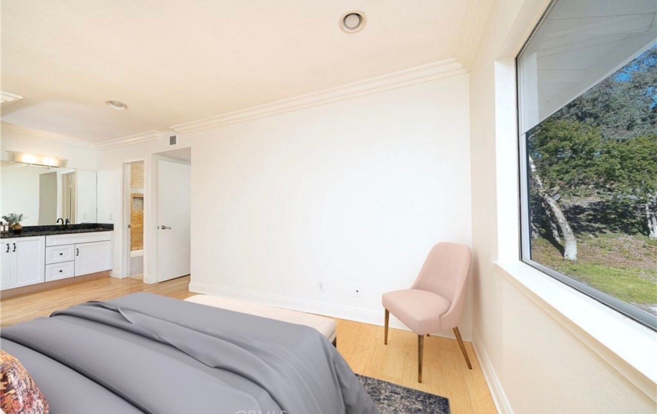 Building Photo - 25957 Via Pera