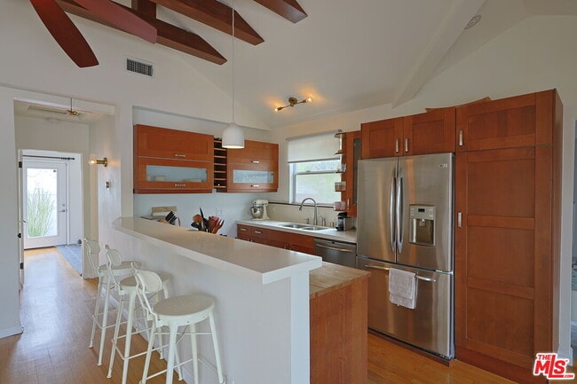 Building Photo - 1630 Penmar Ave