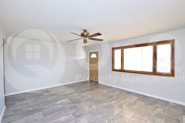 Building Photo - 6212 S Taylor Dr