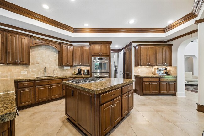 Building Photo - 14339 Shadow Garden Ln