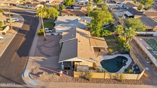 Building Photo - 2548 N 68th Pl