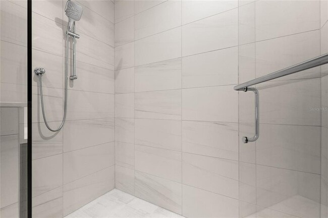 Building Photo - 275 1st Ave S